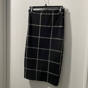 Black stretchy skirt with grey detail